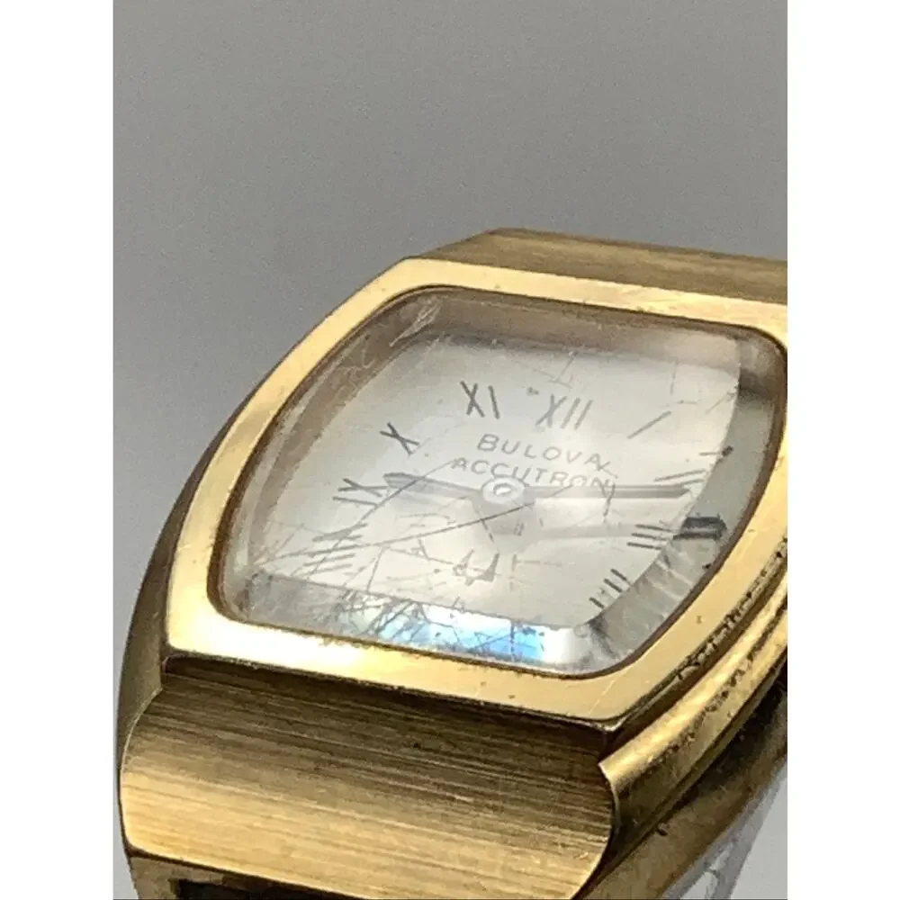 Vintage 1975 Bulova Accutron 218 Men's Gold Tone Watch